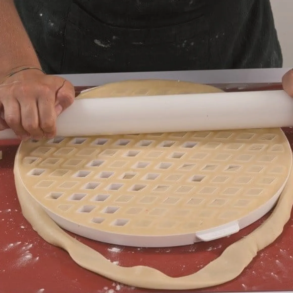 BrandNewCake Vlaaistans Kunststof Ø30cm 2-delig