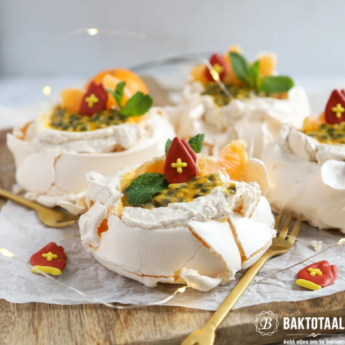 Callebaut Chocoladedecoratie Mijter Sinterklaas 90st