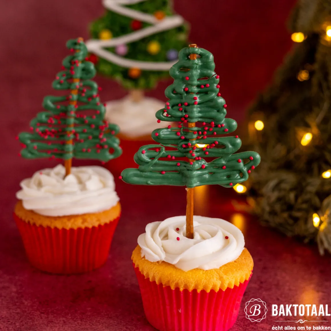 Cupcake Vormpjes HoM Dieprood 50x33mm. 50st.