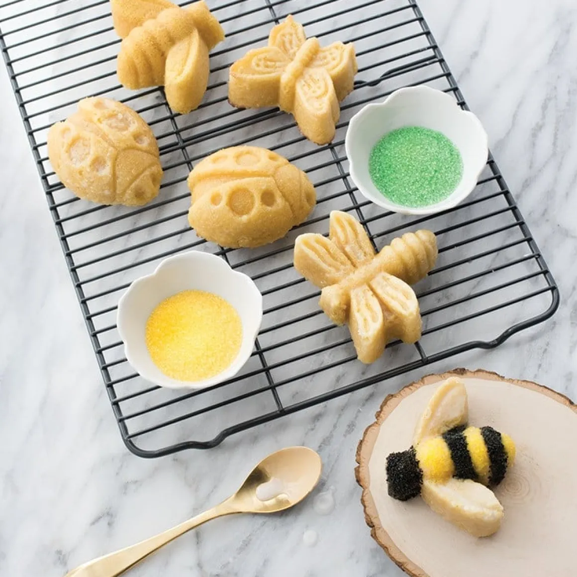 Nordic Ware Backyard Bugs Bakvorm