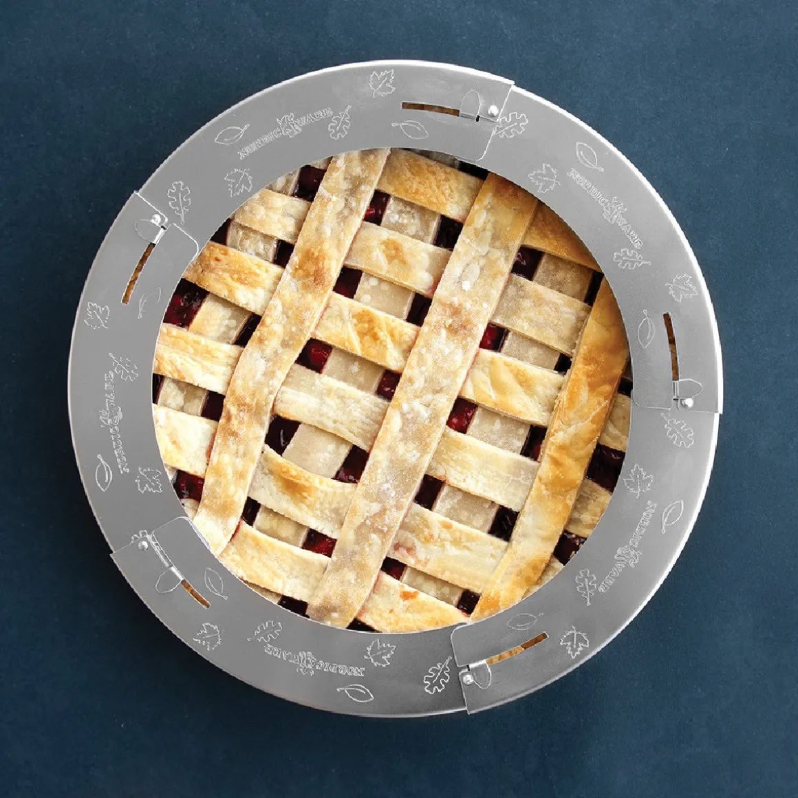 Nordic Ware Pie Crust Shield Verstelbaar