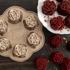 Nordic Ware Rozen Bakvorm